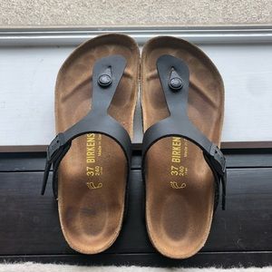 Black Gizeh Birkenstock sandals size 37 like new
